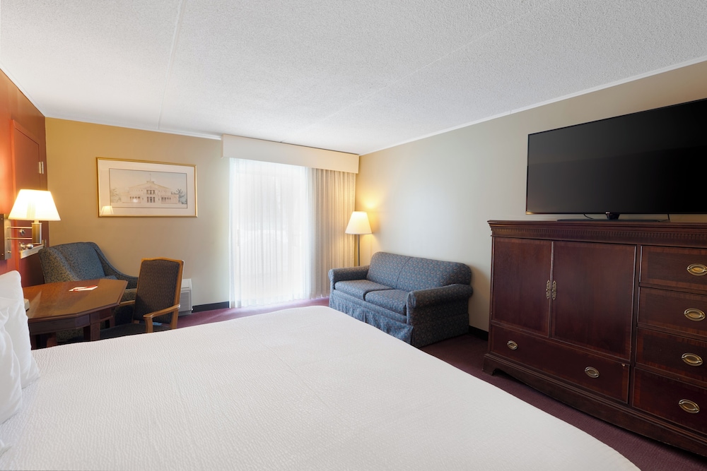 Fireside Inn & Suites Gilford - photo 15