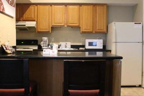 Hawthorn Extended Stay by Wyndham Wichita - photo 13