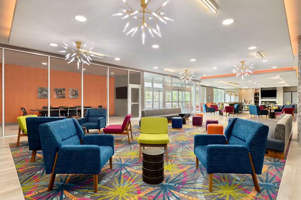La Quinta Inn & Suites by Wyndham Braselton - photo 11