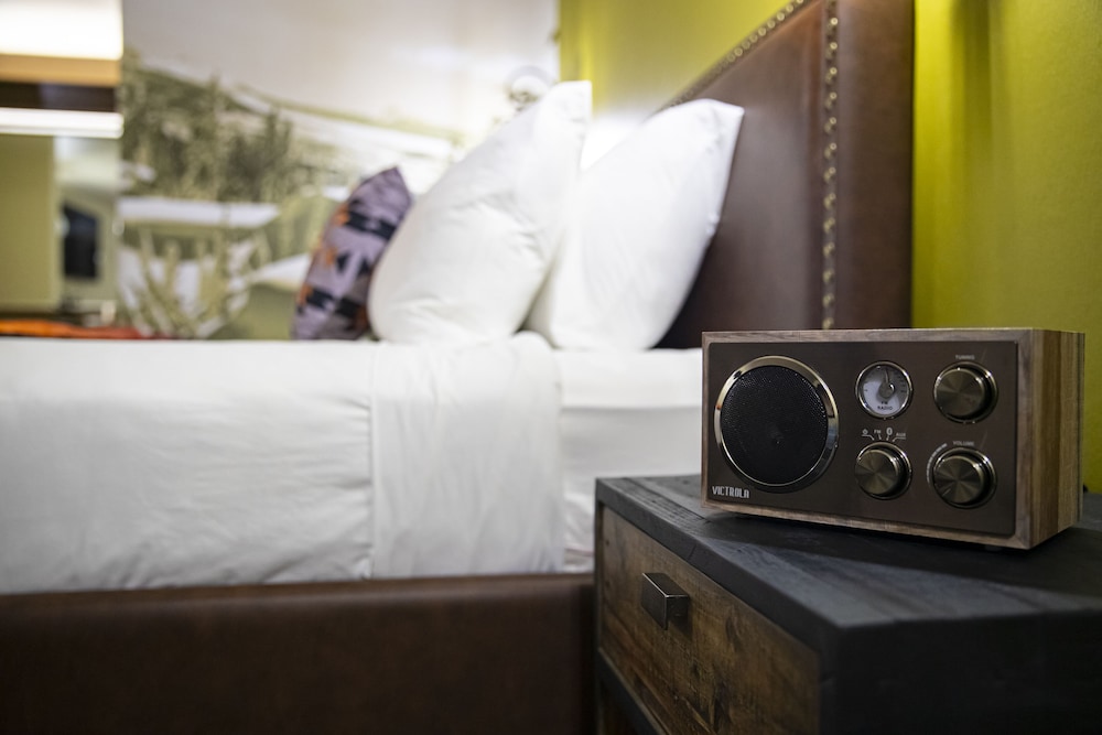 Campfire Hotel - photo 8