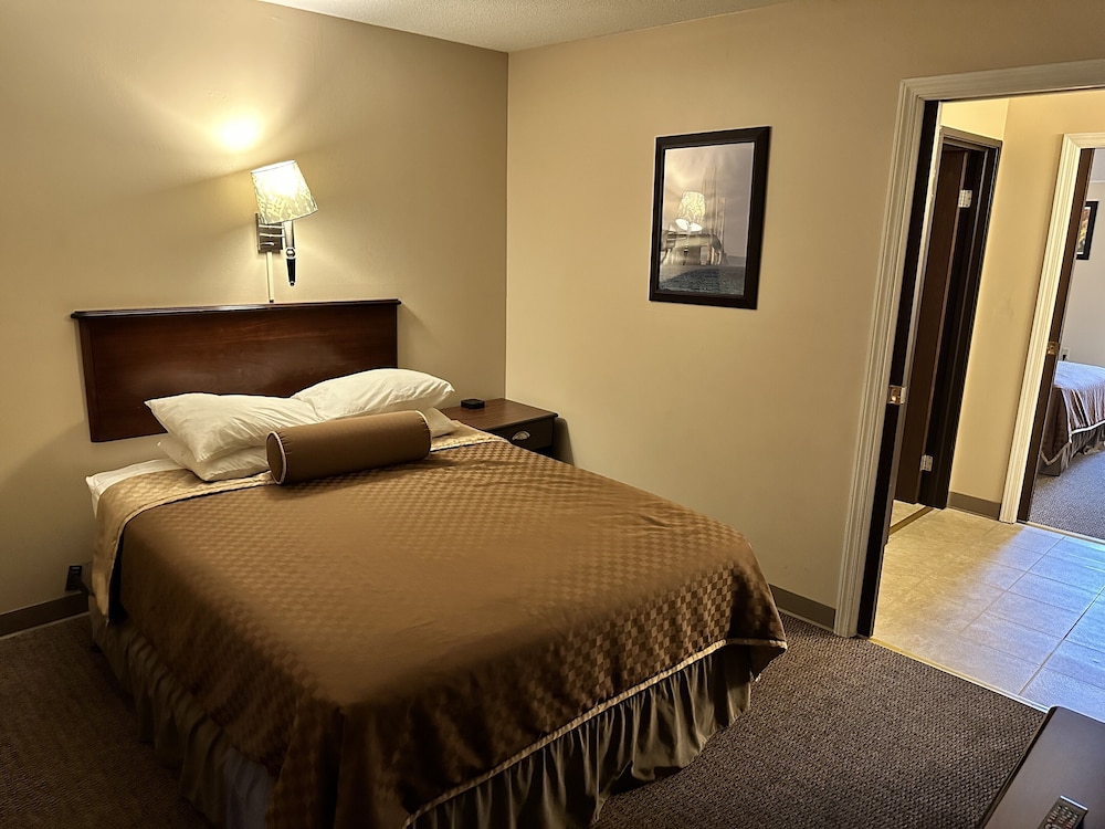 Cedar Hill Lodge - photo 32