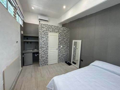 Rose 5 - carbon neutral hotel in Cancun