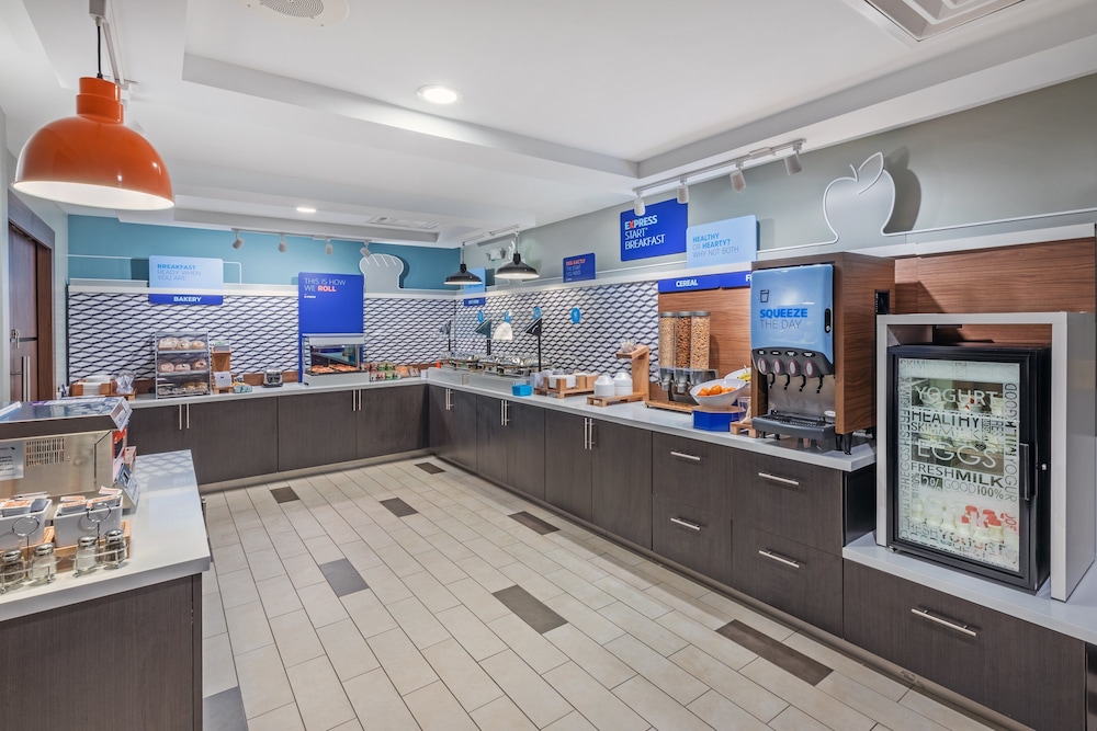 Holiday Inn Express Picayune Stennis Space Center by IHG - photo 34