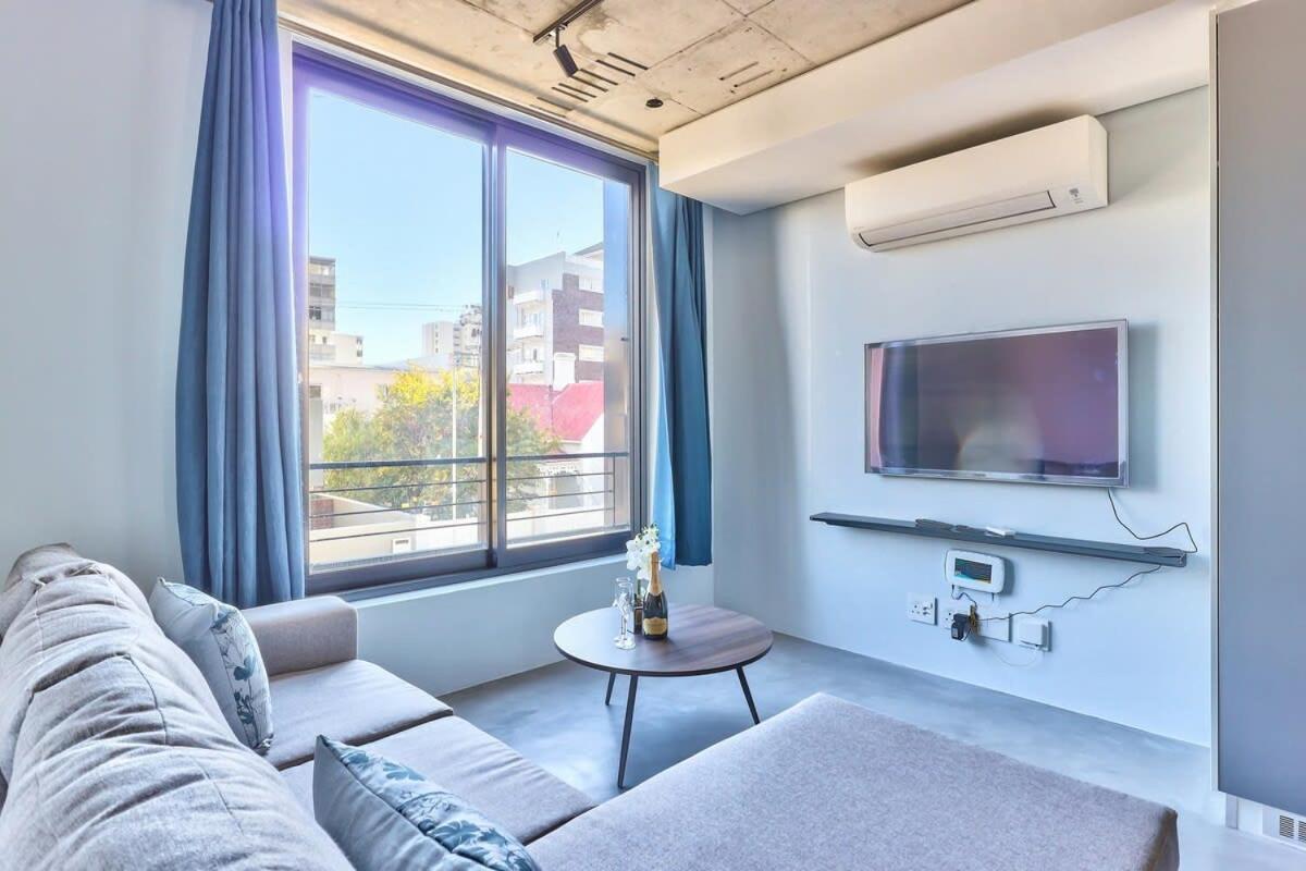 Cozy Couples Oasis Apartment — 4-Star Luxury Hotel in Cape Town, South Africa