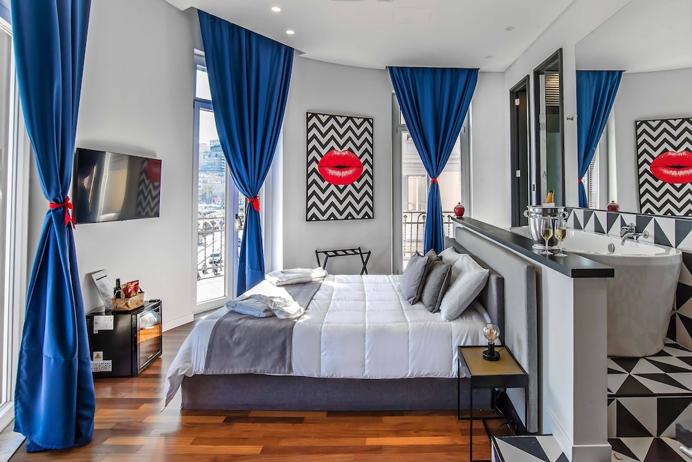 Gram Suites - last minute hotel in Naples