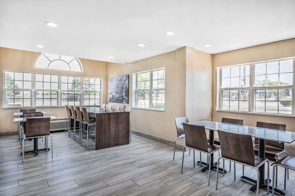 Super 8 by Wyndham Joliet - photo 33