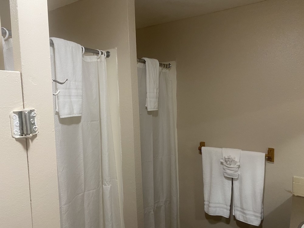 Heidis Inn Ilwaco - photo 25