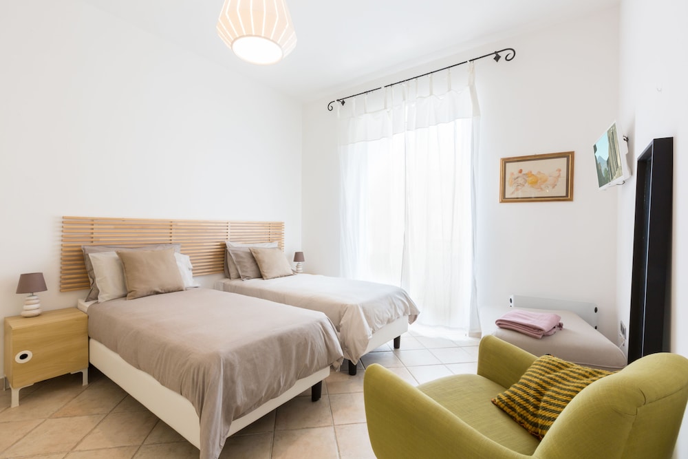 Explore the Amalfi Coast from a Cosy Home in Sorrento Centre — 4-Star Luxury Hotel in Sorrento, Italy