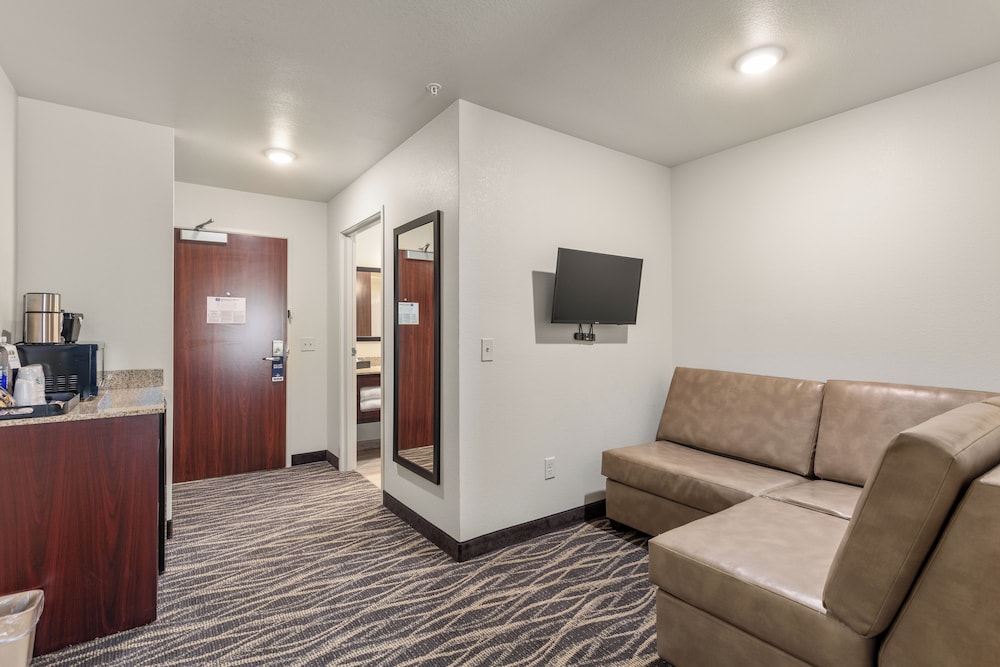 Cobblestone Hotel & Suites De Pere Green Bay - photo 34