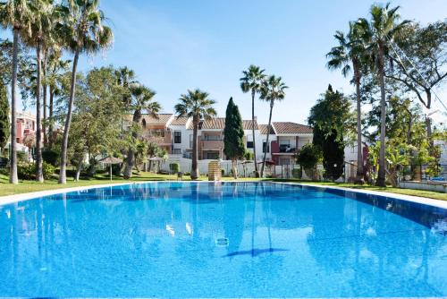 Apartamento Aldea del Coto — 4-Star Luxury Hotel in Chiclana De La Frontera, Spain