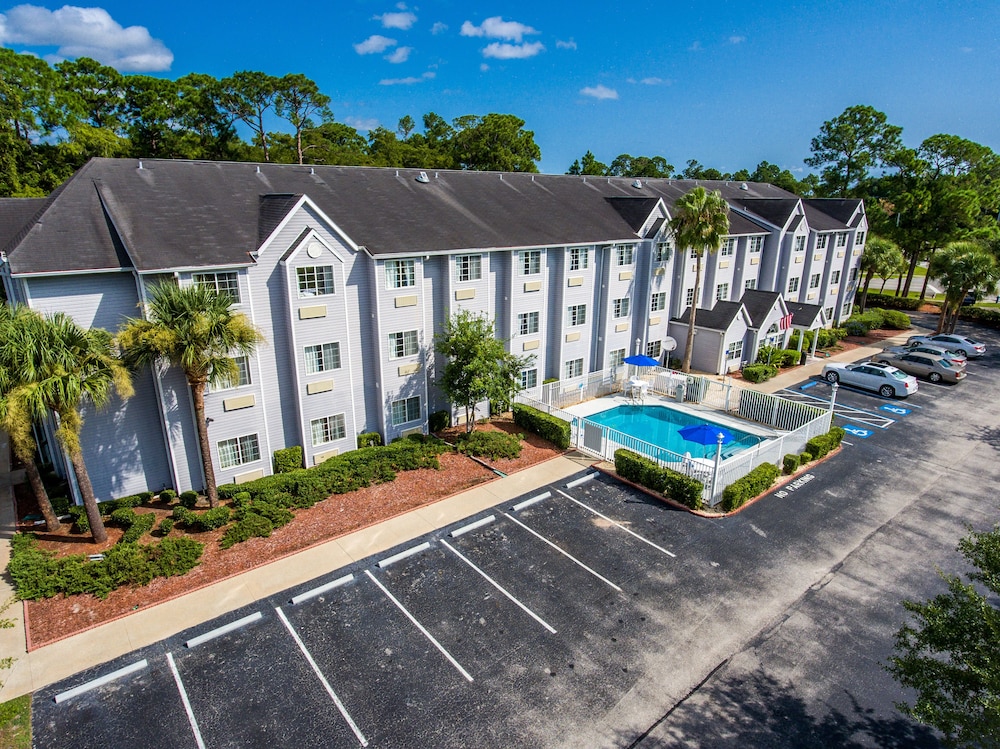 Microtel Inn & Suites by Wyndham Palm Coast I 95 - photo 24