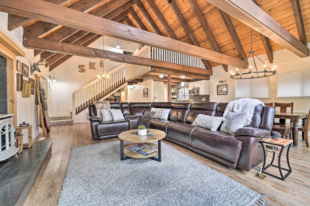 2 Mi To Tahoe Donner Ski Resort Forest View Haven in Truckee, United States