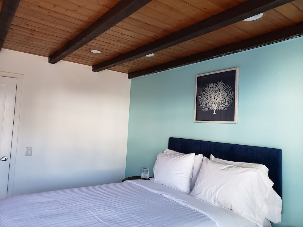 Calafia Inn - photo 4