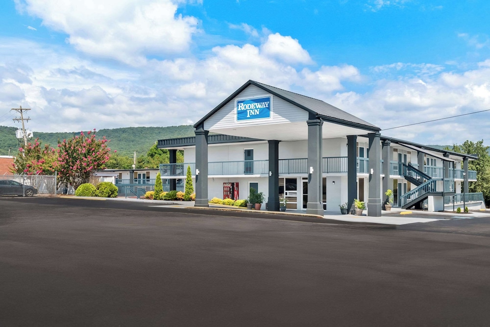 Americas Best Value Inn And Suites Dalton — Dalton