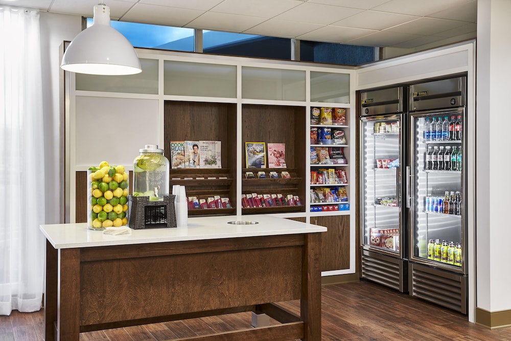 Holiday Inn Alexandria at Carlyle by IHG - photo 33