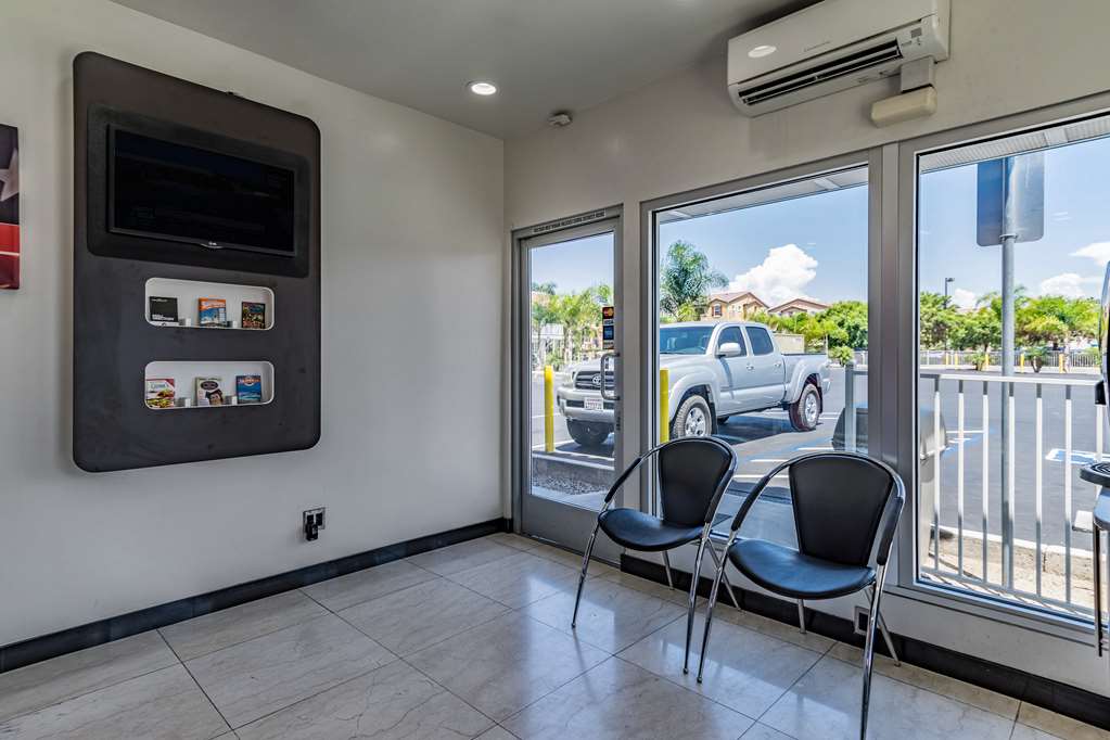 Motel 6 - photo 25