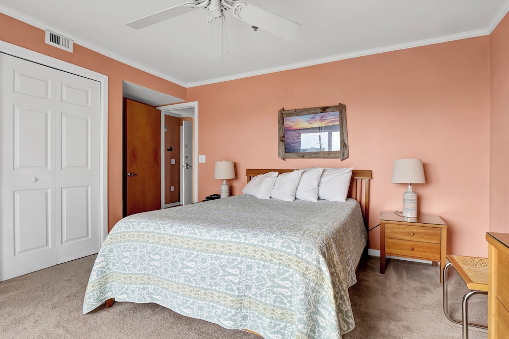 Sandpeddler Inn & Suites - photo 70