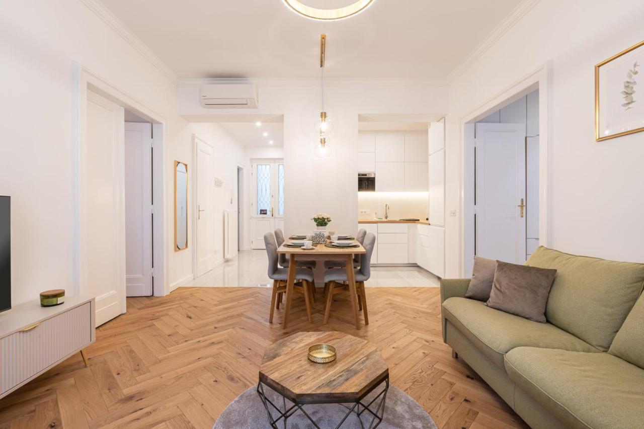 Ambient Aura Apartment — 4-Star Luxury Hotel in Budapest, Hungary