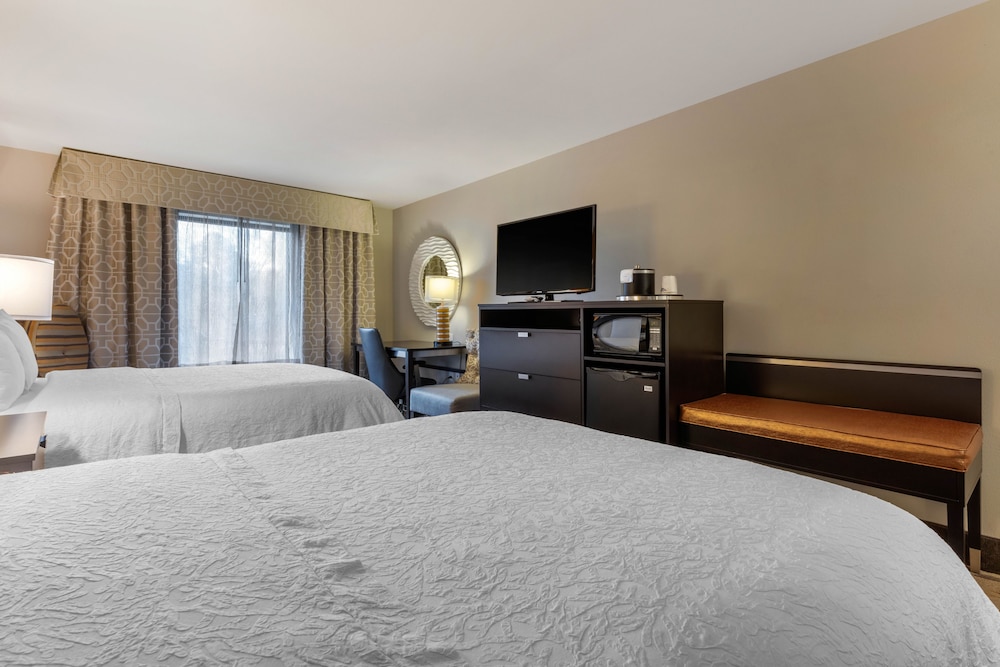 Hampton Inn & Suites Columbus - photo 9