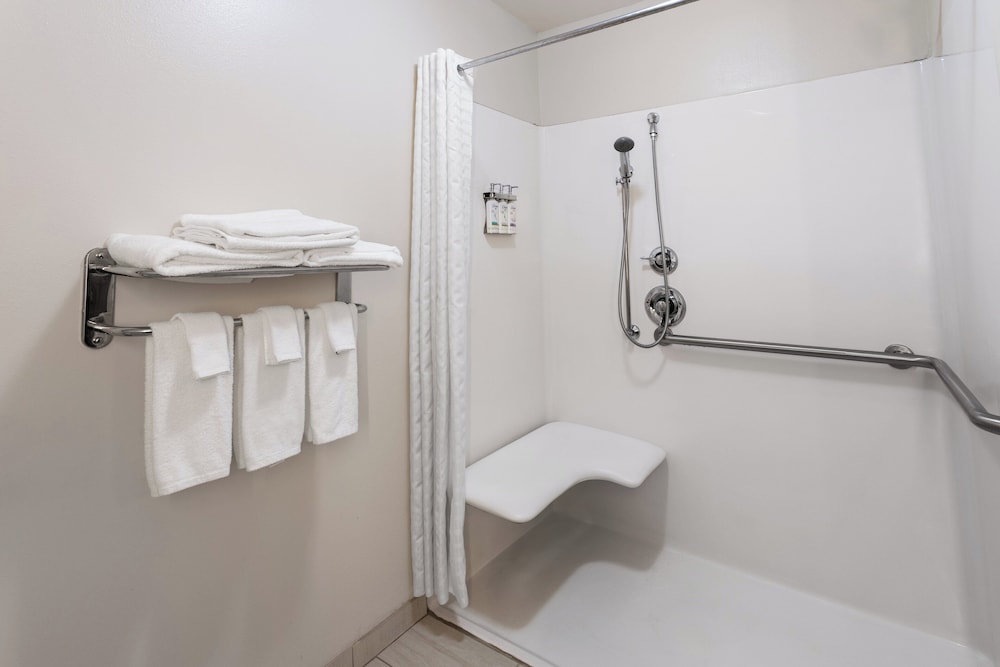 Candlewood Suites Chambersburg by IHG - photo 10