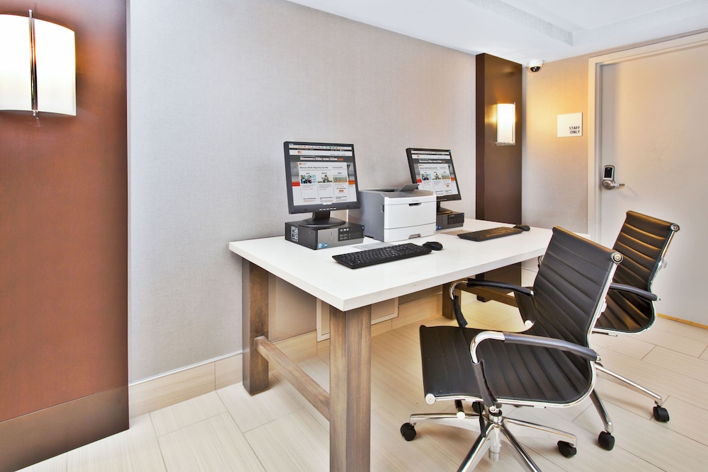 Holiday Inn Express Boston Waltham by IHG - photo 22