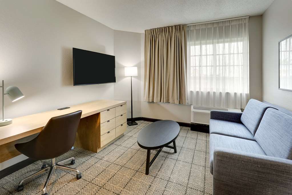 Sonesta Simply Suites Miami Airport Doral - photo 17