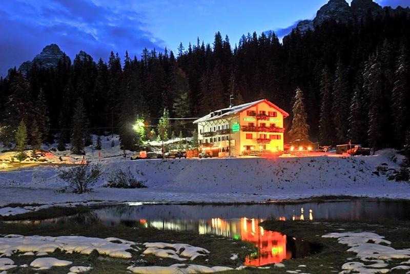 Hotel Miralago - carbon neutral hotel in Auronzo