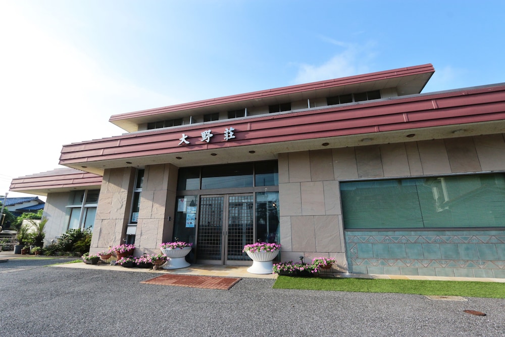 Ohnoso - carbon neutral hotel in Kamogawa