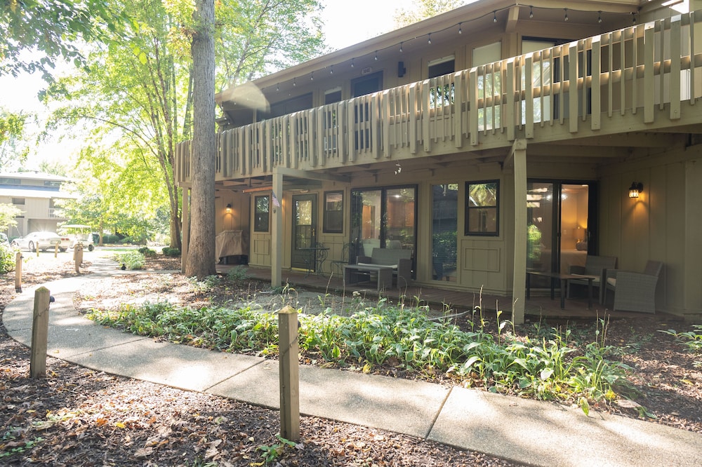 Escape to the Lake - photo 47