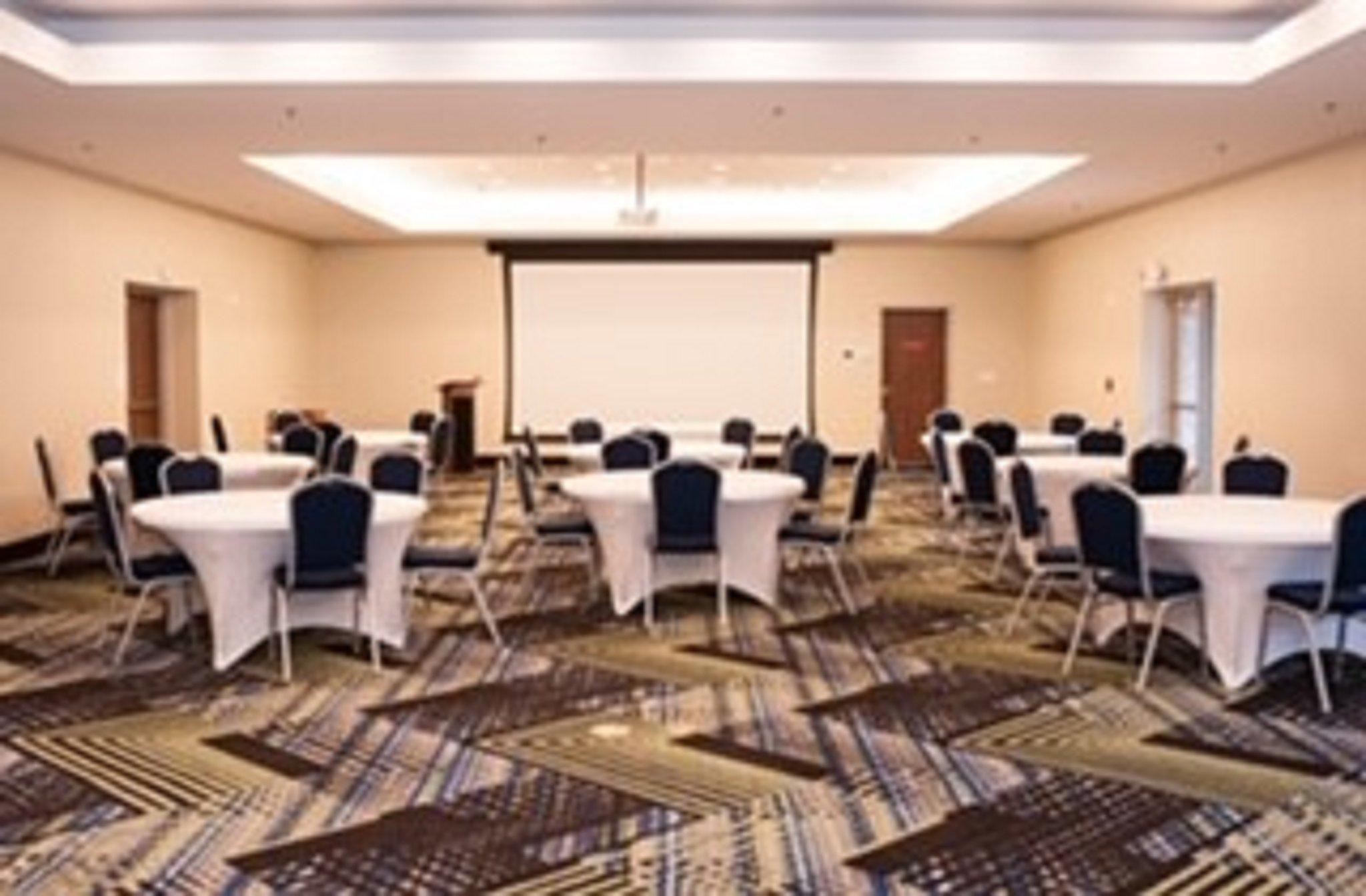 Hampton Inn & Suites Fultondale Birmingham I 65 AL - photo 60