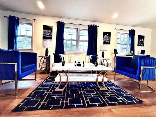 A Touch Of Luxury — Omaha