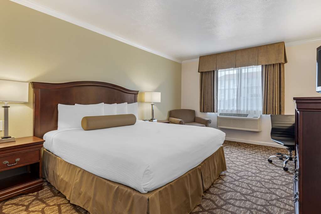 Best Western Salinas Monterey Hotel - photo 27