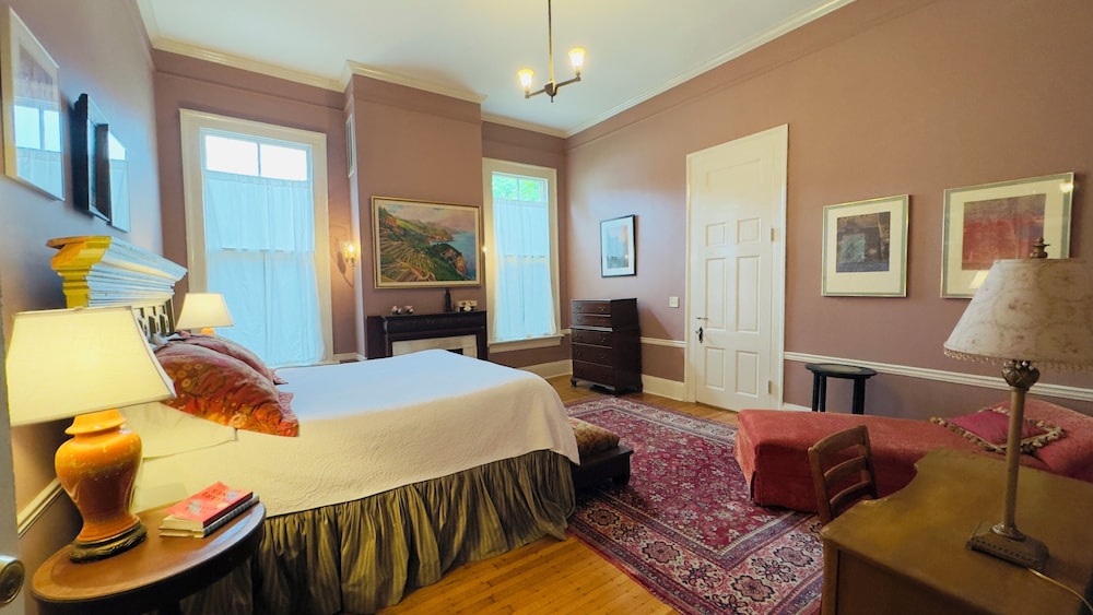 Rothschild Pound House Inn - photo 13