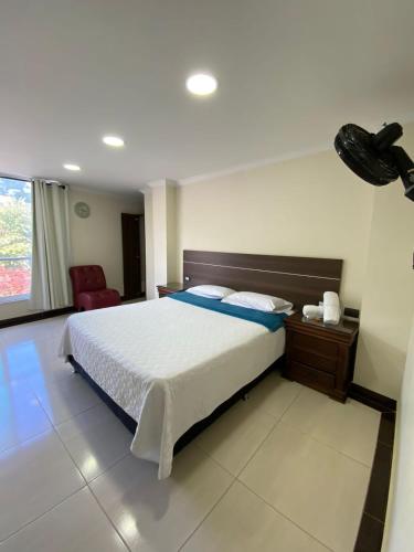 Hotel santa fe plaza sucursal HBP in Santa Fe De Antioquia, Colombia