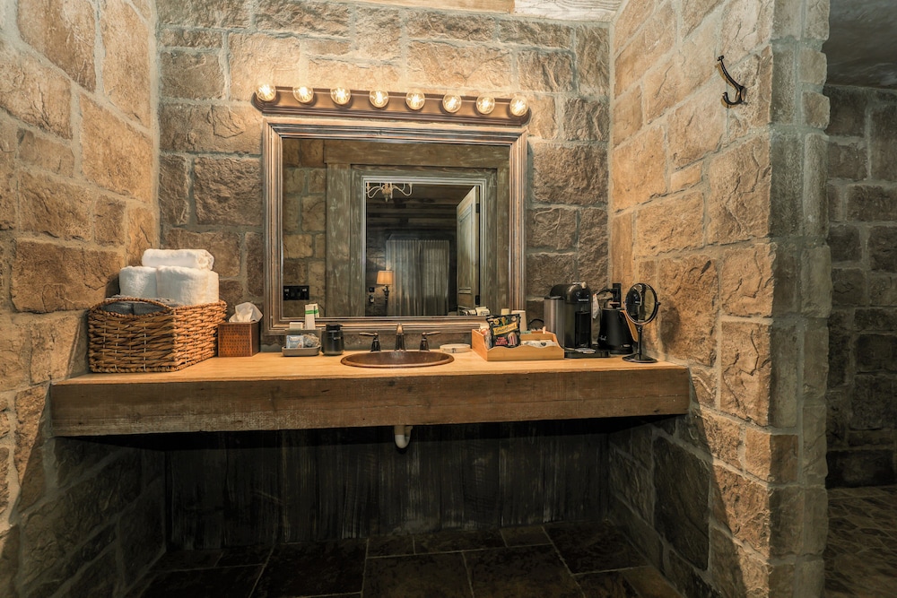 The Inn at Zaca Creek - photo 42