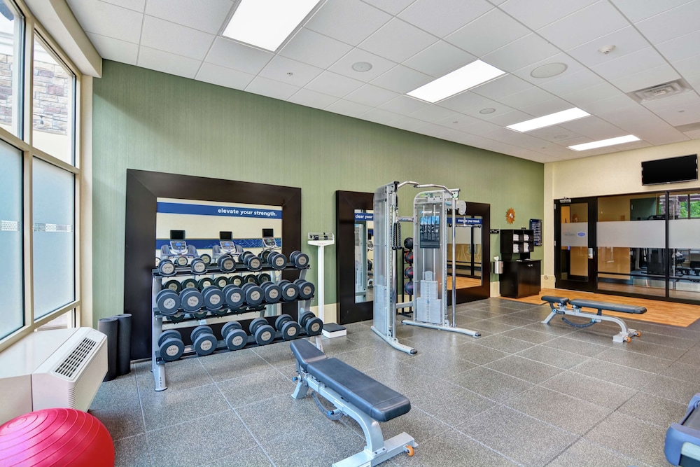 Hampton Inn & Suites Raleigh Crabtree Valley - photo 45