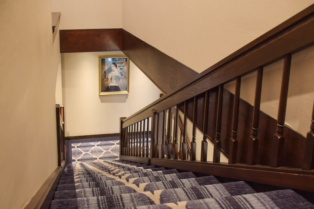 La Banque Hotel - photo 34