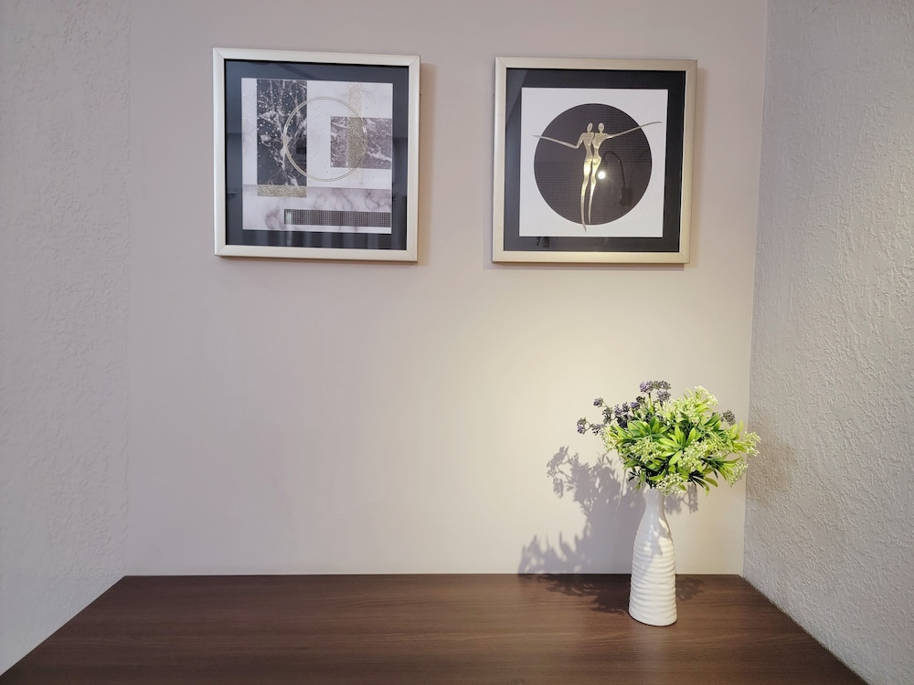 1047 Vamsor heights — Gurgaon — photo 5