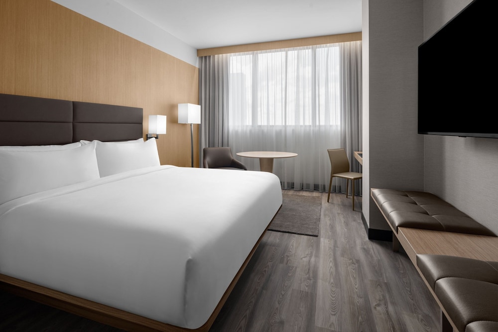 AC Hotel by Marriott Miami Brickell - photo 8