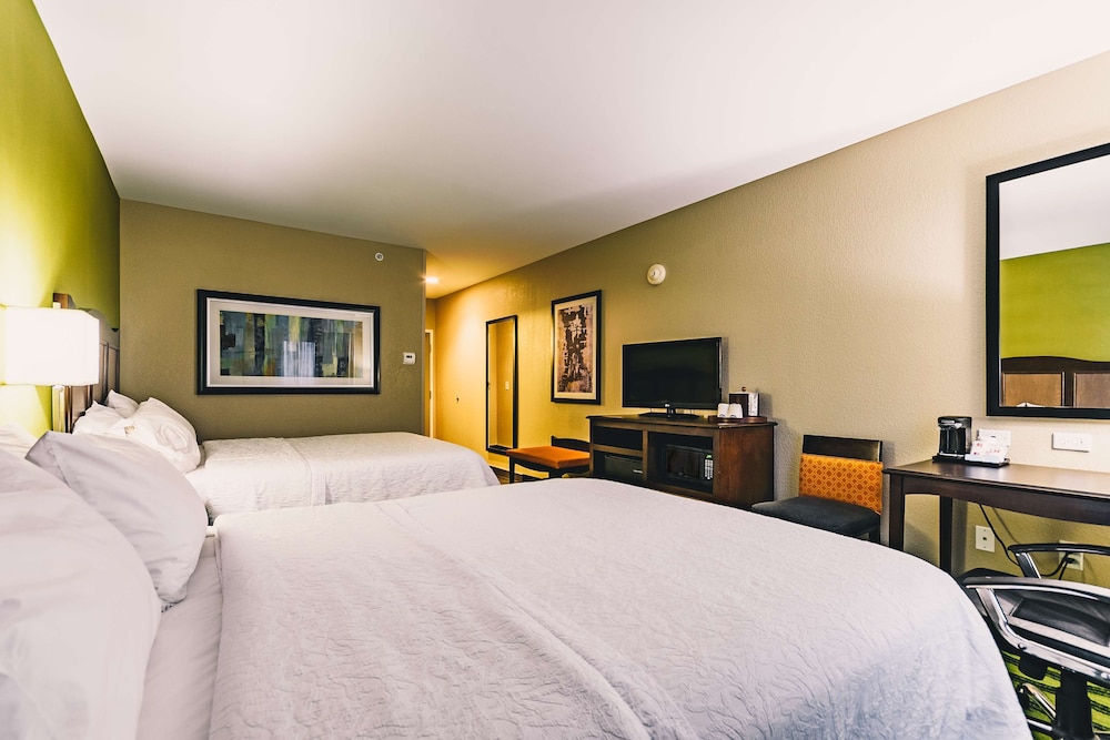 Hampton Inn Niagara Falls Blvd - photo 16