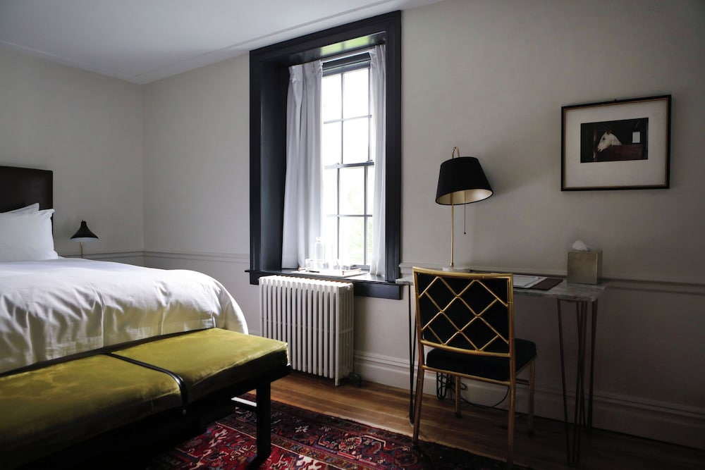 Hasbrouck House — 4-Star Luxury Hotel in Kingston, United States
