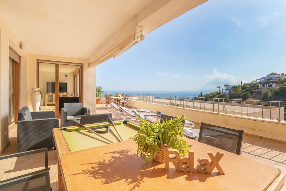 Marbella Mountain With sea View and Pool — 4-Star Luxury Hotel in Marbella, Spain