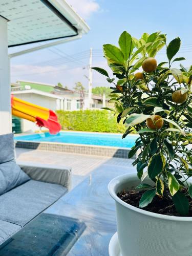 Victoria Poolvilla Pattaya by Chon — hotel in Nong Prue