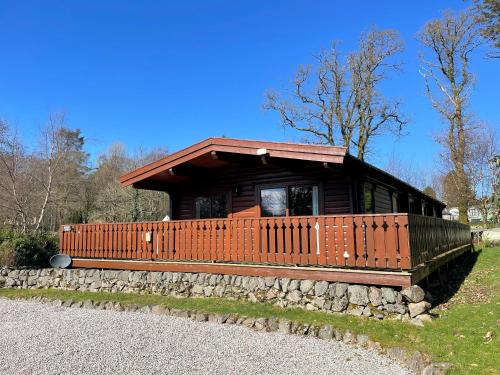 Beautiful Norwegian Lodge in Kippford with Garden Pass the Keys — 4-Star Luxury Hotel in Dalbeattie, United Kingdom
