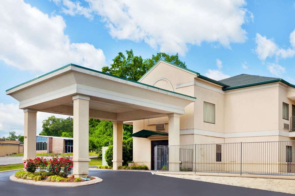 Super 8 by Wyndham Ft. Oglethorpe GA Chatt TN Area - photo 2