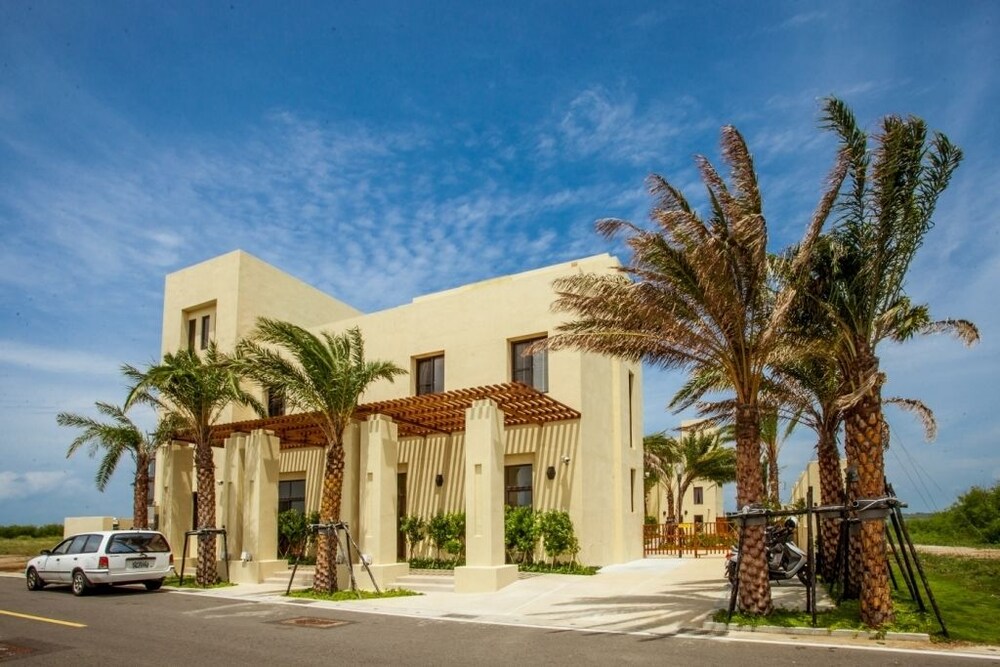 Oasis Hotel — Magong