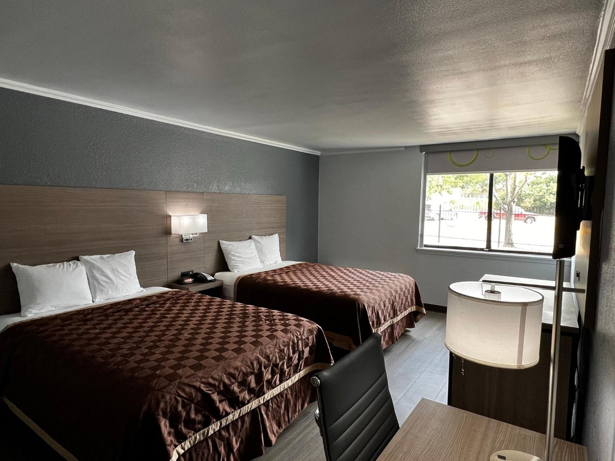 Super 8 by Wyndham Fort Worth Entertainment District - photo 7
