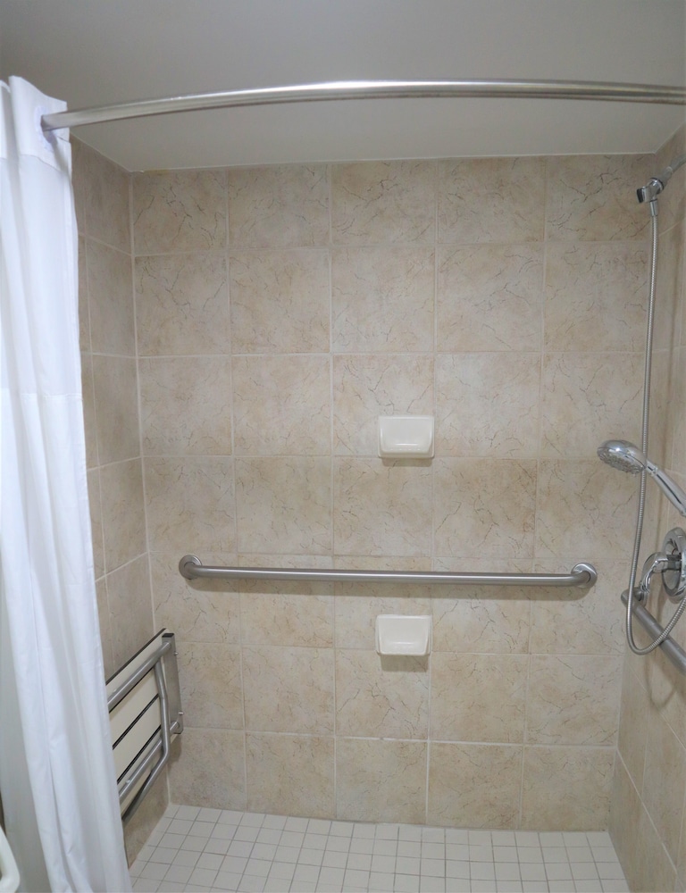 Baymont by Wyndham Norcross Atlanta - photo 17