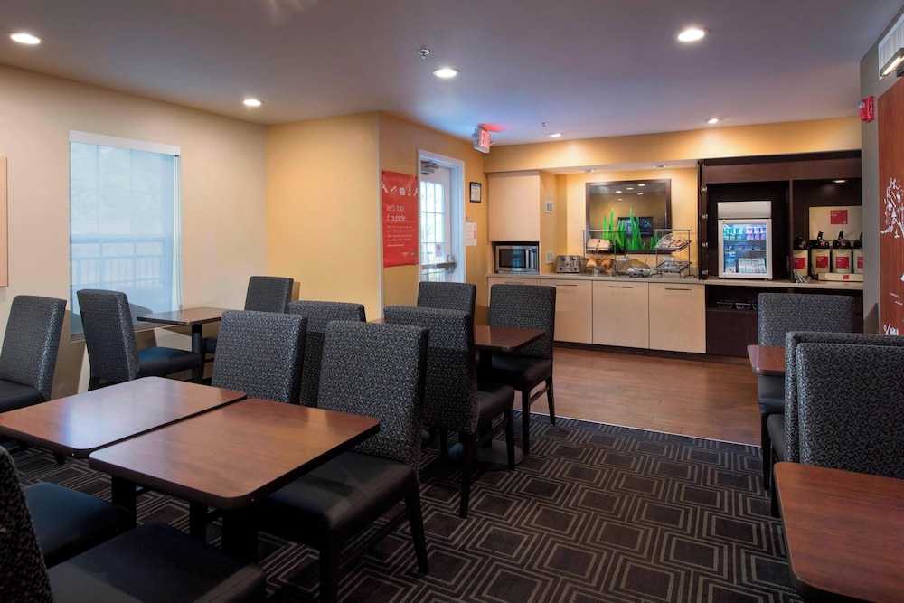 TownePlace Suites by Marriott Atlanta Alpharetta - photo 23