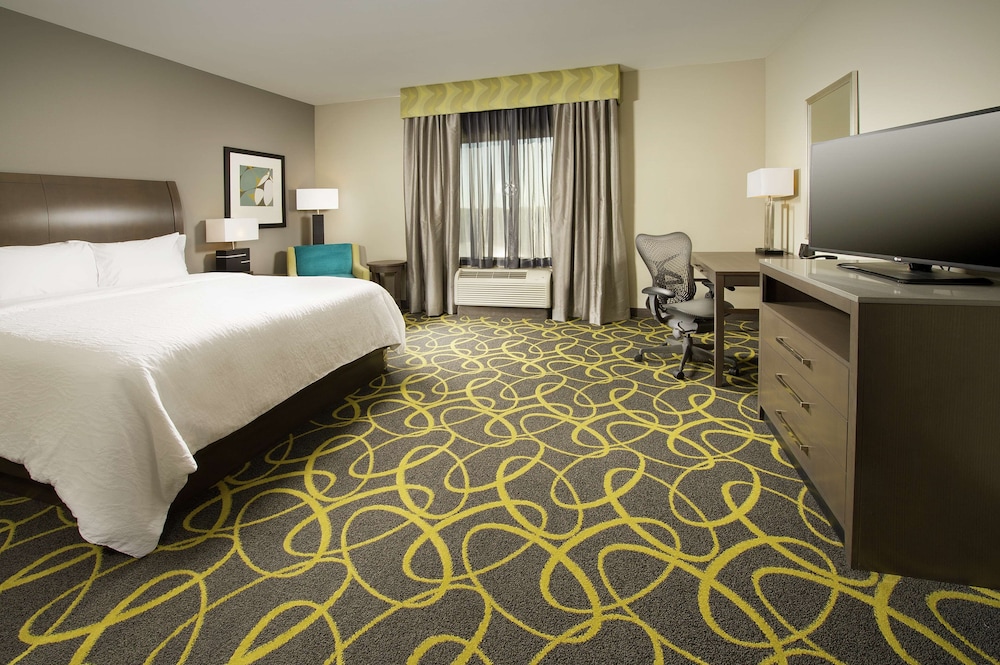 Hilton Garden Inn College Station - photo 11